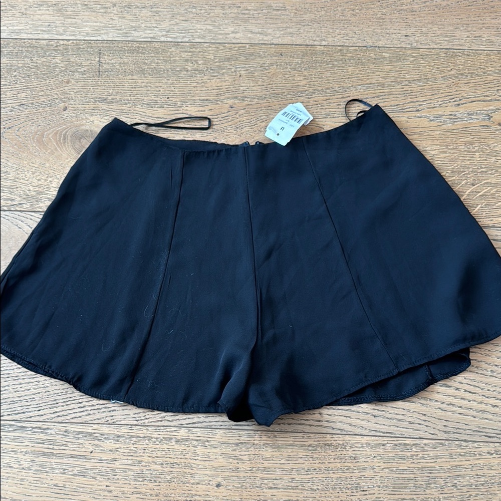 Love Black Seam-Panel Flow Shorts